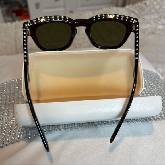 Givenchy 7006 Silver Studded Black Tortoise Sunglasses. New In Box! - Picture 4 of 8